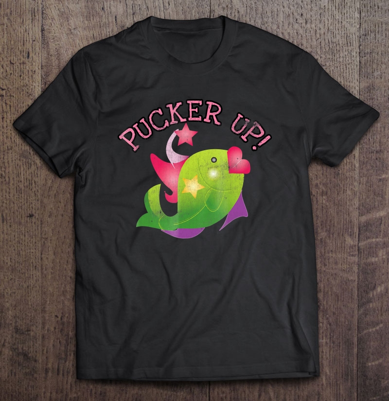 Pucker Up Fish Face Funny Pet Fish Kiss Shirt