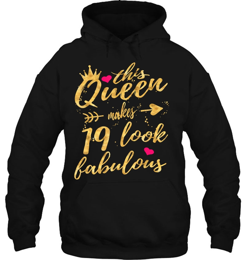 This Queen Makes 19 Look Fabulous 19Th Birthday Shirt Women Mugs